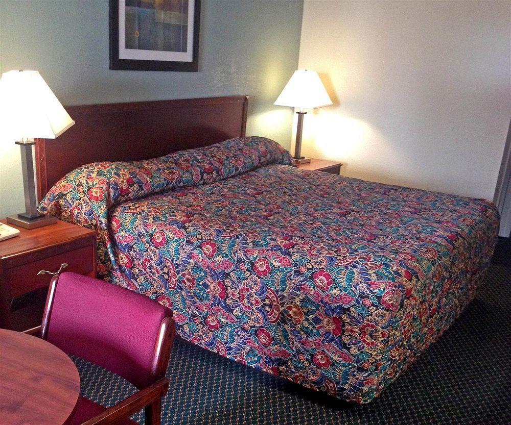 Motel 6-Kenly, Nc ภายนอก รูปภาพ