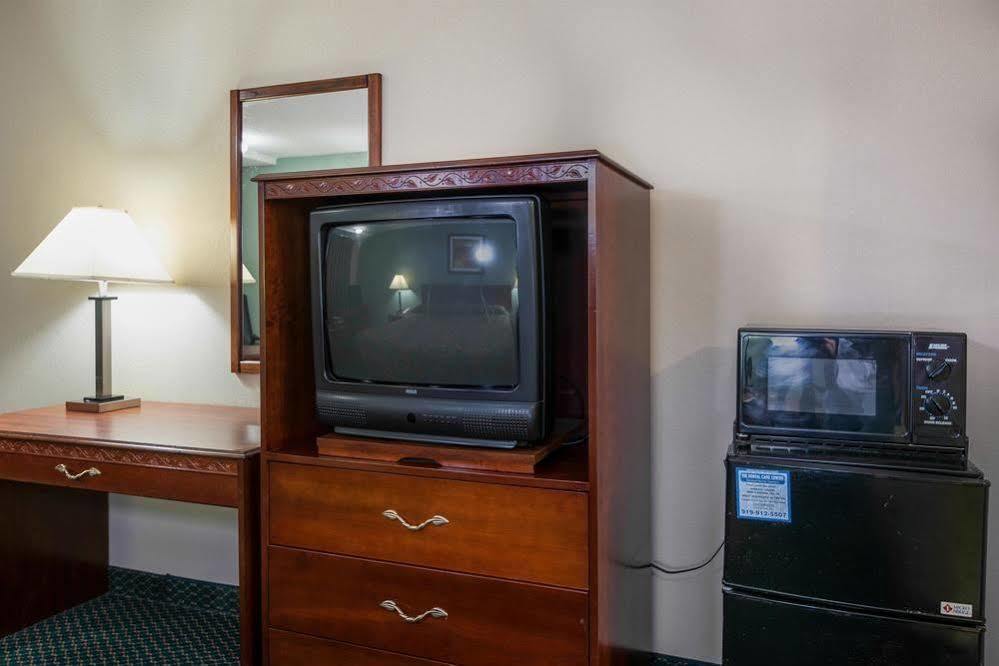 Motel 6-Kenly, Nc ภายนอก รูปภาพ