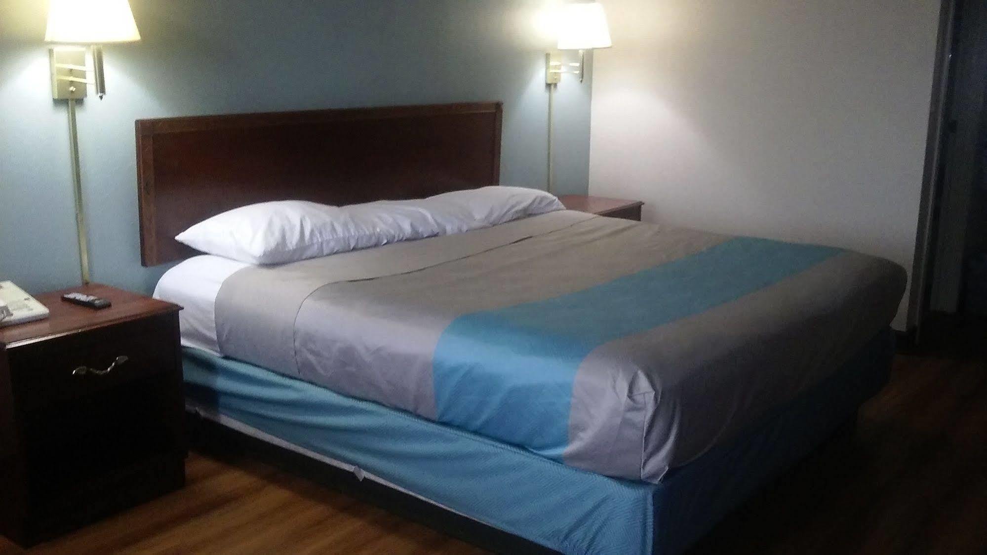 Motel 6-Kenly, Nc ภายนอก รูปภาพ
